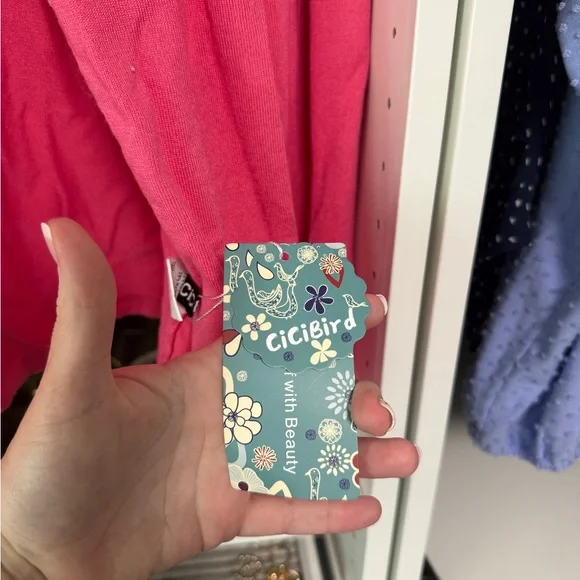 Chic Pink Pearl-Embellished Cardigan - Picture 4 of 4